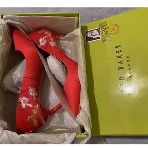 Ted Baker Wishirp Red Berry Sundae Pumps size 10